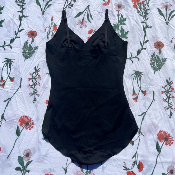 Black Contour Bodysuit - Picture 2 of 2